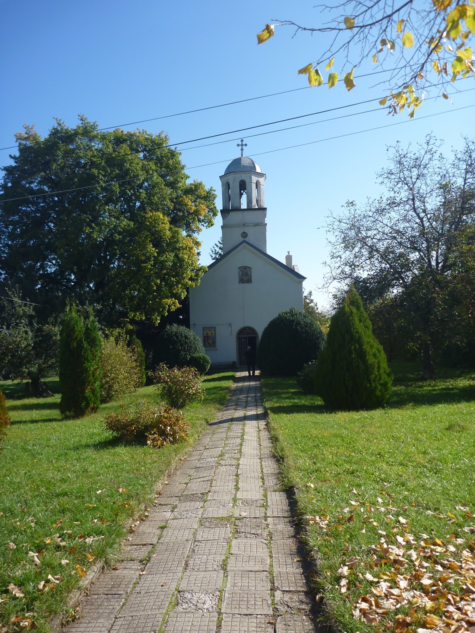 Alley leading to the church door